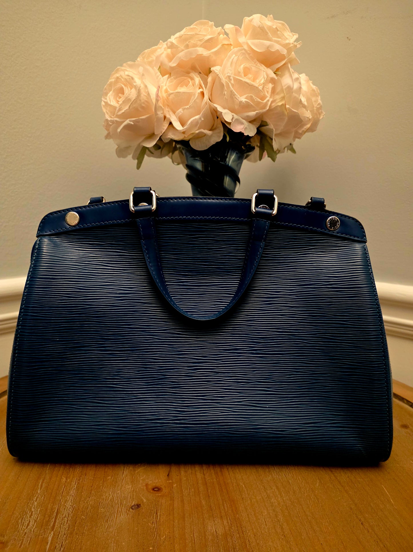 Louis Vuitton Pont-Neuf GM in Toledo Blue Epi Leather
