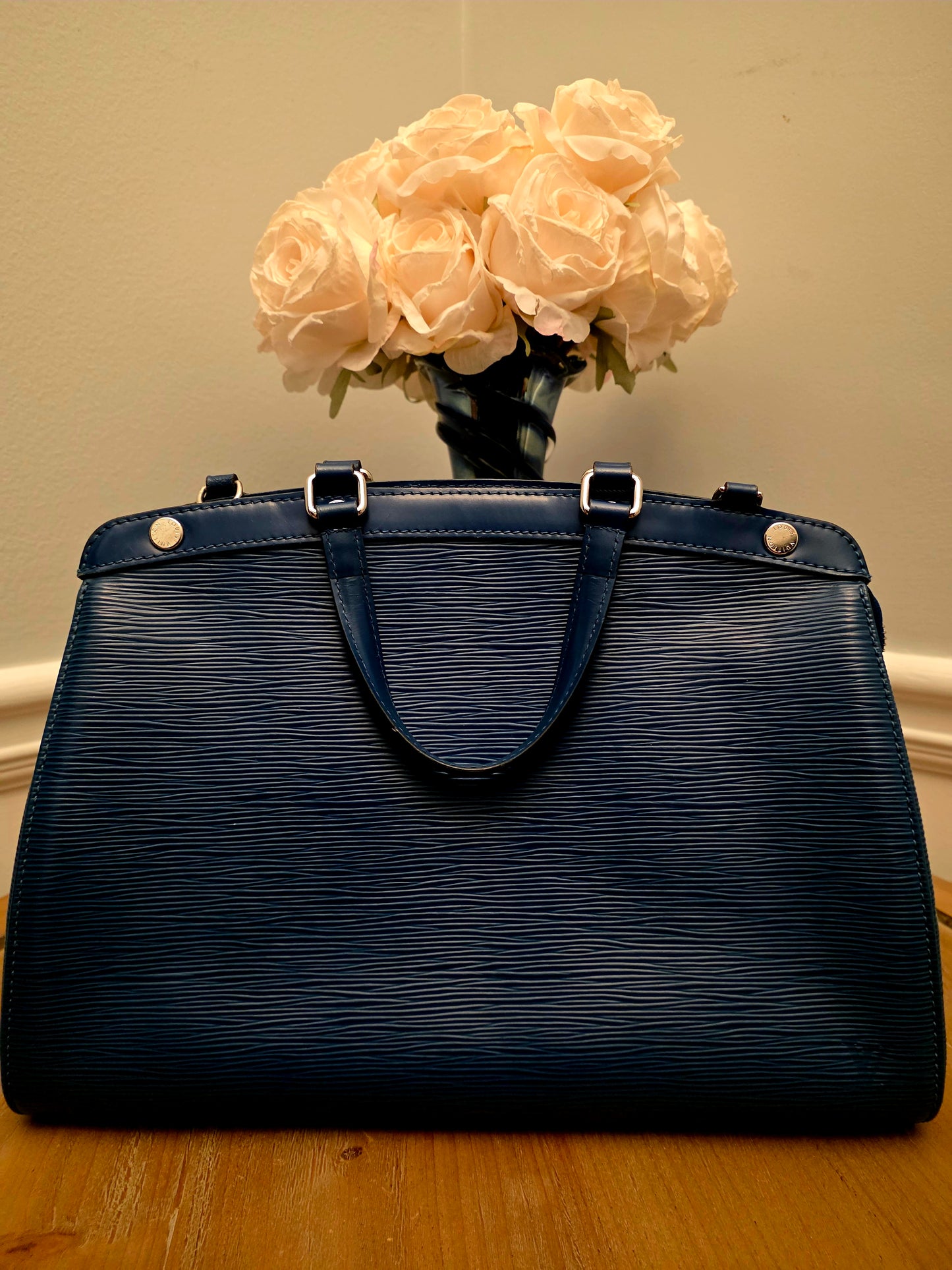Louis Vuitton Pont-Neuf GM in Toledo Blue Epi Leather