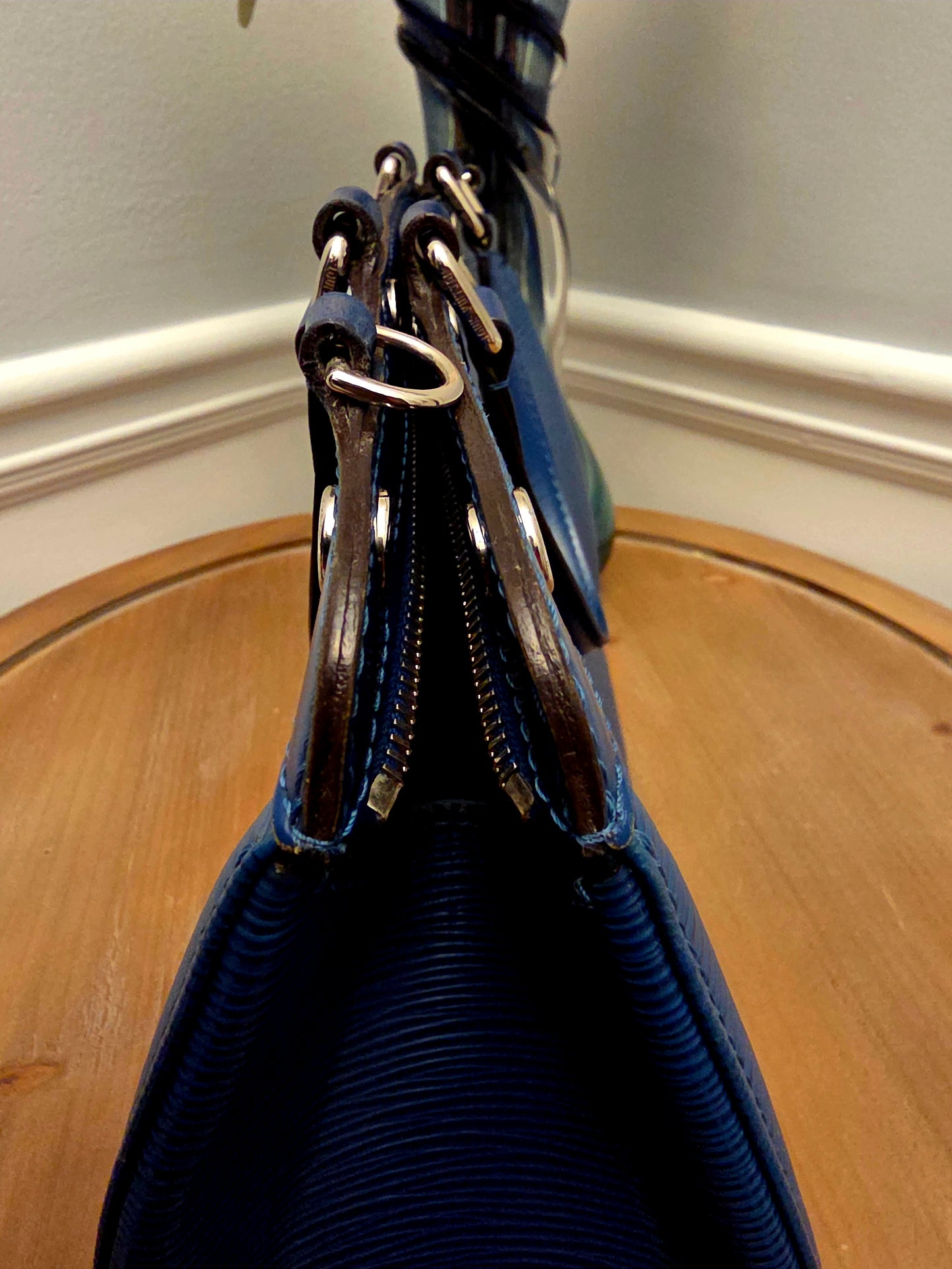 Louis Vuitton Pont-Neuf GM in Toledo Blue Epi Leather