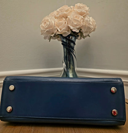 Louis Vuitton Pont-Neuf GM in Toledo Blue Epi Leather