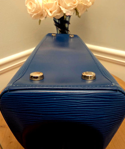 Louis Vuitton Pont-Neuf GM in Toledo Blue Epi Leather