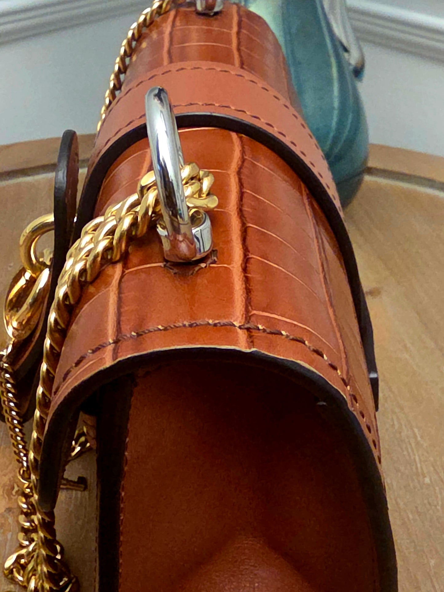 Chloé Aby Lock Small Croc-Embossed Leather Shoulder Bag